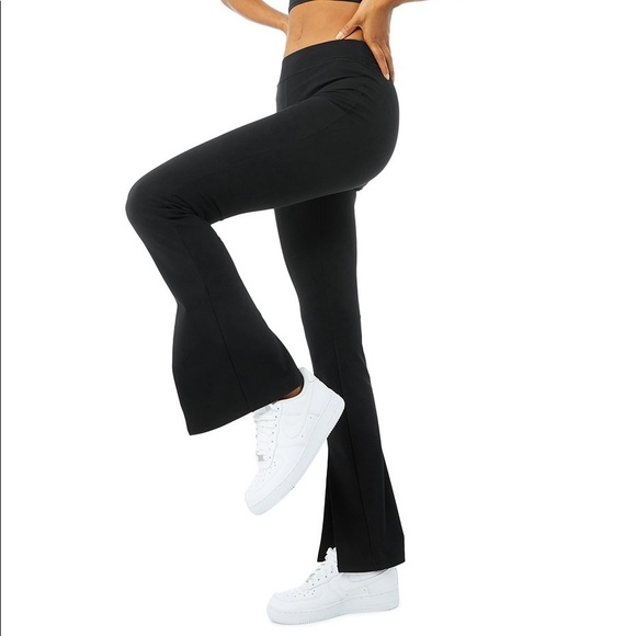 alo flutter legging